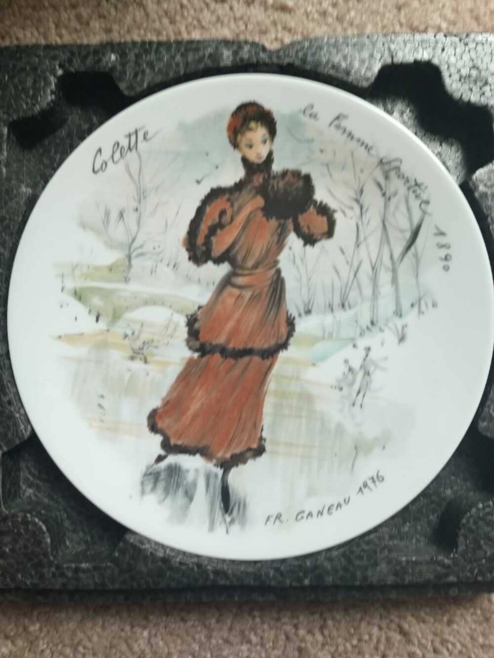 Haviland d’Arceau-Limoges Les Femmes Du Siecle Fine Porcelain Plate 8.5”